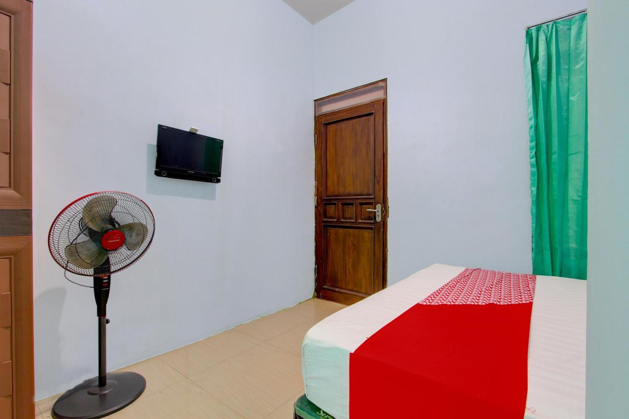 Super Oyo 93012 Griya Kencana Asri Syariah Lawean المظهر الخارجي الصورة